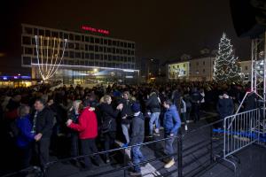 8DAC8EEC-5095-4335-9353-BFE784110D33