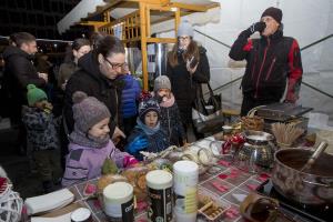 5A228958-A3DA-4C2F-8081-910EE91DC126