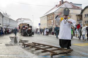 E971CEF2-8F49-43D8-8142-67DD6480073D