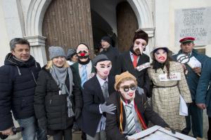 BDE5F89D-C0DA-40D4-BE85-987901FA90AE