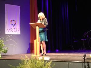 5DC247DE-D670-4448-94C6-09C3DF57671A