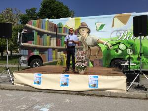 70F47AB0-D0C3-45B9-8E8E-4C2E4F962AA9