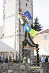 102
